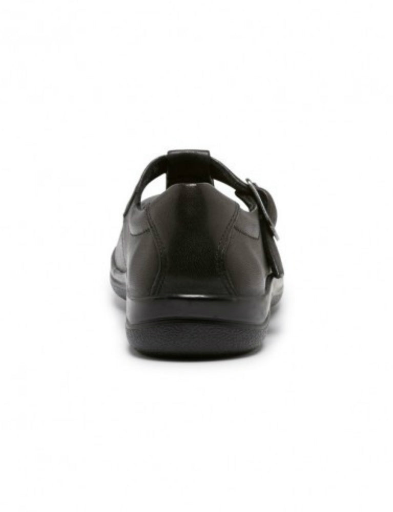 clarks pupil in black